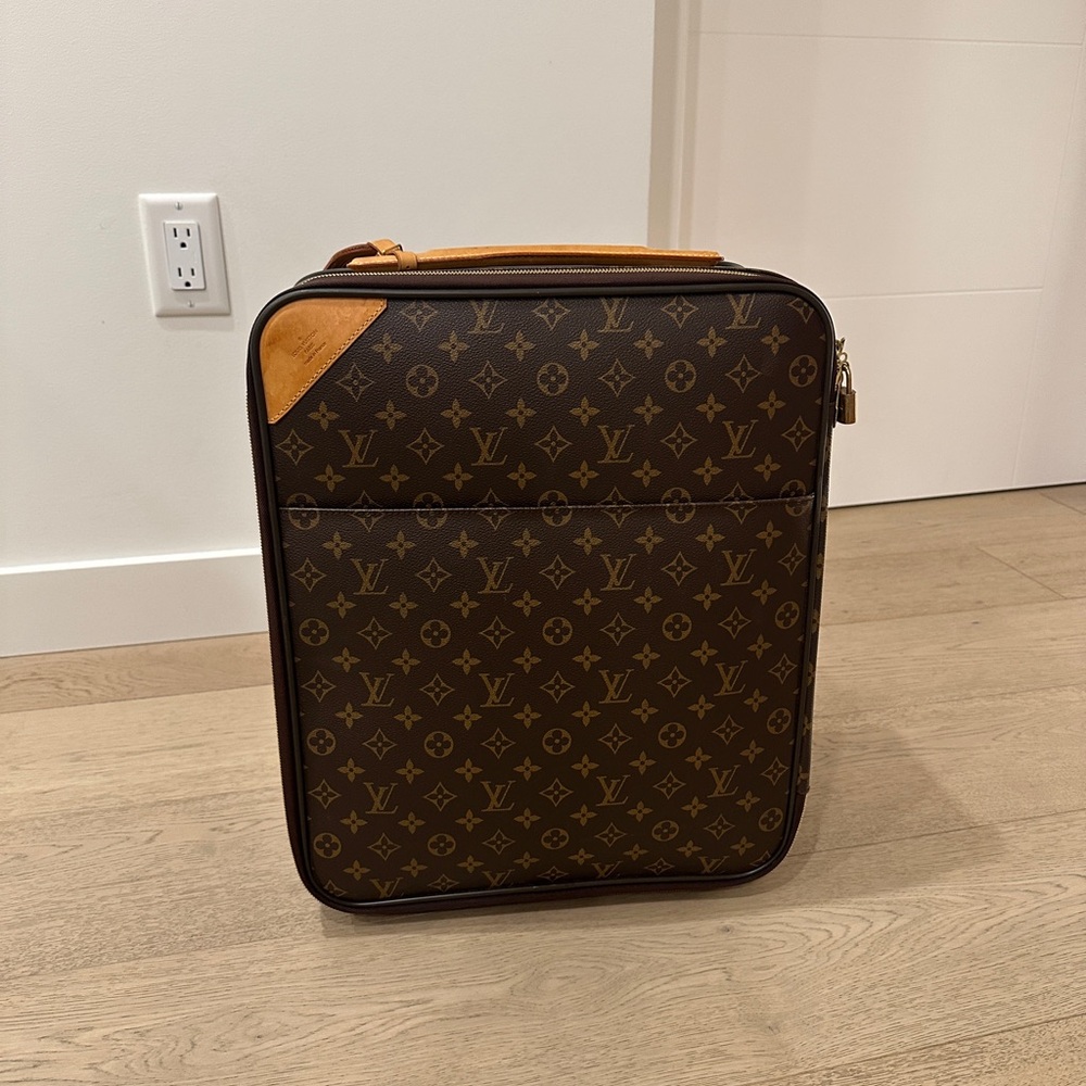 Louis Vuitton small Pegase Leggere 45